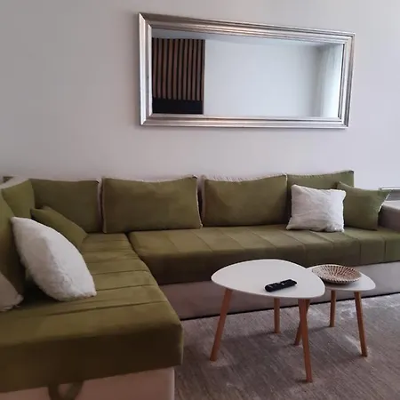 Apartman Una *