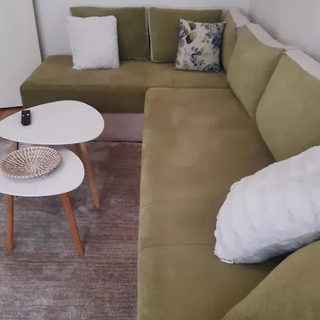 Apartman Una *